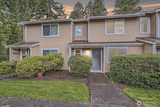 23723 12th Place S Unit 20-05, Des Moines, WA 98198