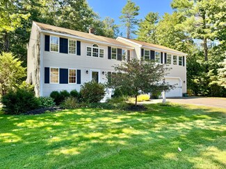 14 Oak Bluff Rd, Kennebunk, ME 04043