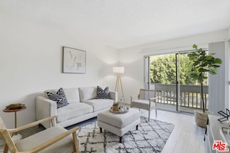 18620 Hatteras St Unit 276, Tarzana, CA 91356