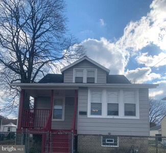 527 Taylor Ave, Upper Chichester, PA 19061