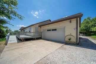 21501 N Berchtold Rd, Chillicothe, IL 61523