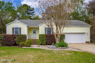 1918 Caracara Dr, New Bern, NC 28560