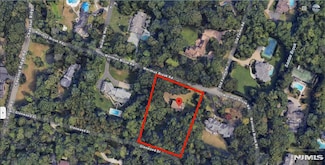 10 Werimus Brook Rd, Saddle River, NJ 07458