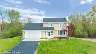 1525 Hiller Rd, West Bloomfield, MI 48324