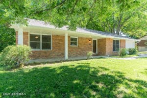 232 Pheasant Ln, Holts Summit, MO 65043