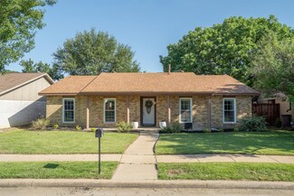 1808 Clear Creek Ln, Carrollton, TX 75007