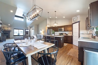 121 Scott Dr, Bozeman, MT 59718