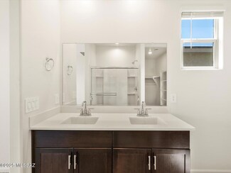 4710 E Julian Wash Dr, Tucson, AZ 85706
