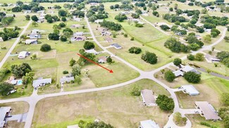 400 Cherry Tree Dr, Sebring, FL 33876