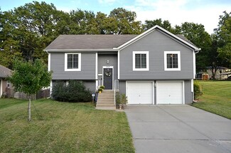 4945 N Euclid Ave, Kansas City, MO 64118