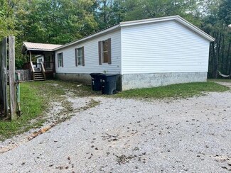 111 Strawberry Ln, Livingston, TN 38570