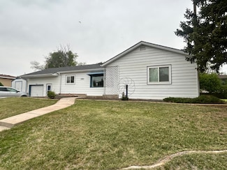 408 7th Ave W, Benkelman, NE 69021