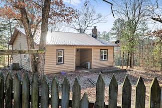 300 Silver Springs Rd, Evening Shade, AR 72532