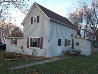 119 N Harmony St, Elwood, IN 46036