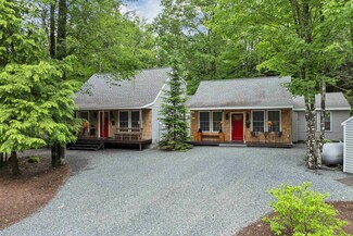 70 Saint Moritz St, Moultonborough, NH 03254