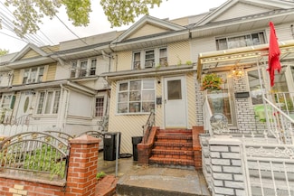 121-15 95th Ave, South Richmond Hill, NY 11419