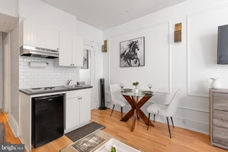 1324 Locust St Unit 1402, Philadelphia, PA 19107