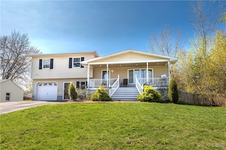 6332 Kolton Dr, Rome, NY 13440