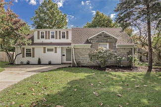 23350 Wimbledon Rd, Shaker Heights, OH 44122