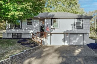 5913 NW Harris Dr, Kansas City, MO 64152