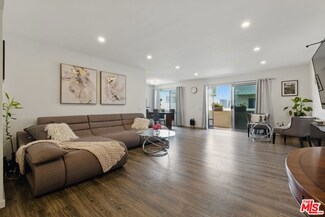 5400 Lindley Ave Unit 211, Encino, CA 91316
