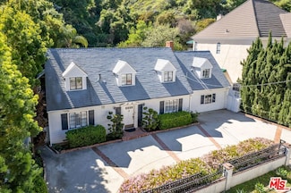 2427 Benedict Canyon Dr, Beverly Hills, CA 90210