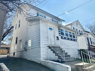 214 Maple Ave, Irvington, NJ 07111