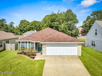 9754 Kaena St, Diamondhead, MS 39525