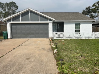 4909 Fairvent St, Pasadena, TX 77505