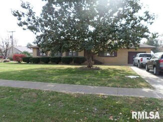 309 Dale St, Dahlgren, IL 62828