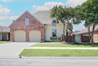 222 Belle Maison Dr, Lafayette, LA 70506