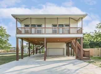 3420 Sunrise Dr, La Porte, TX 77571