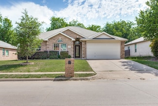1400 Vernon Castle Ave, Benbrook, TX 76126