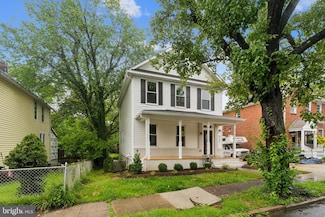 3722 36th St, Mount Rainier, MD 20712