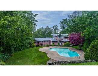 10 Crown Hill Rd, Atkinson, NH 03811