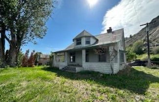 193 Golden Rd, Oroville, WA 98844