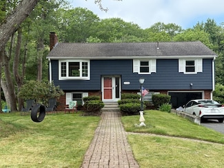 330 Swains Pond Ave, Melrose, MA 02176