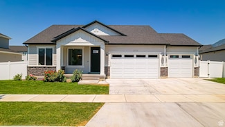 2232 W Pinnacle Ave, Mapleton, UT 84664