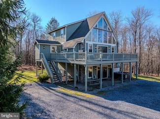 220 Woodlands Hill Ln, Oakland, MD 21550