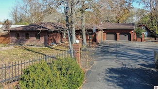 4444 Schneidman Rd, Paducah, KY 42003