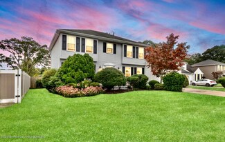 15 Melissa Ln, Howell, NJ 07731