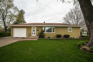 112 Howard St, Marshall, WI 53559