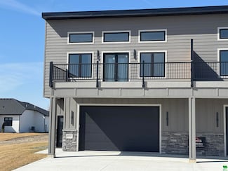910 S Turtle Cove, No. Sioux City, SD 57049