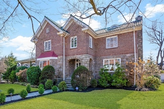 43 Cherry Ave, New Rochelle, NY 10801