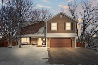 1318 E Meadow Ln, Olathe, KS 66062