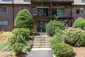 13 Silvestri Cir Unit 7, Derry, NH 03038