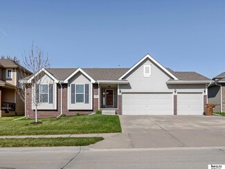 11904 S 48th St, Papillion, NE 68133