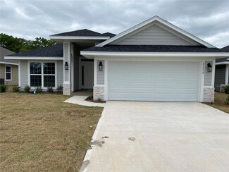 2352 SW 251st Terrace, Newberry, FL 32669