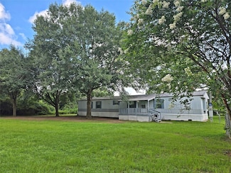 5491 Front St, Sealy, TX 77474