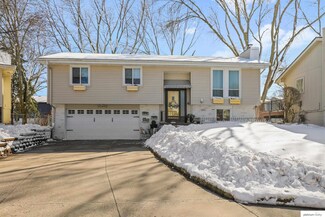 15915 Martha Cir, Omaha, NE 68130
